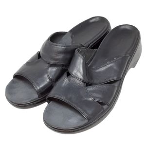 Clarks women's black leather slip on sandals, size 9